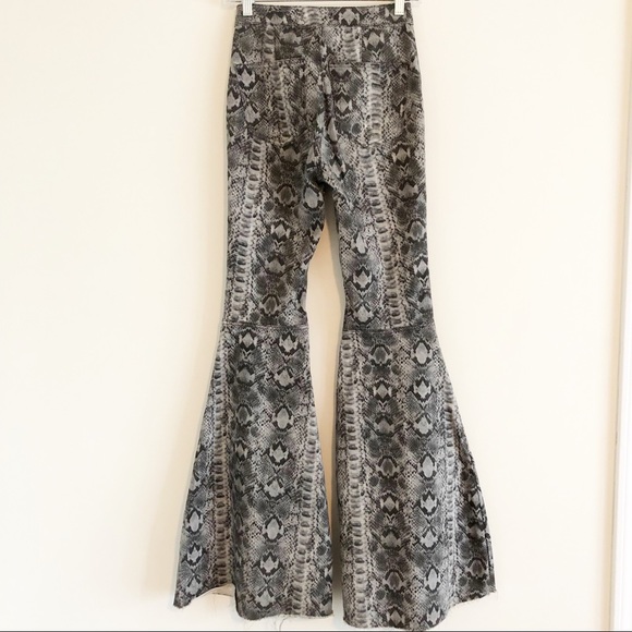 Free People Just float on snake print flares - Picture 6 of 6